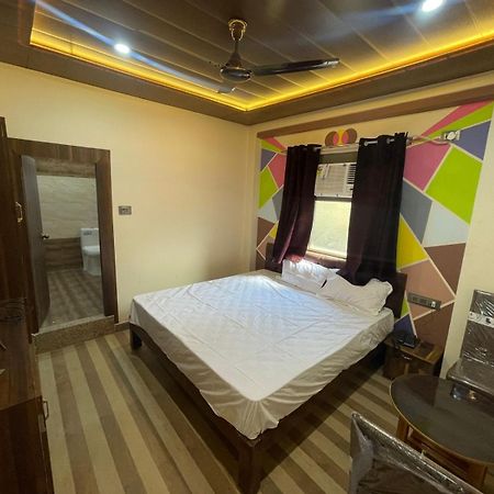 Himalaya Inn Guest House فاراناسي المظهر الخارجي الصورة